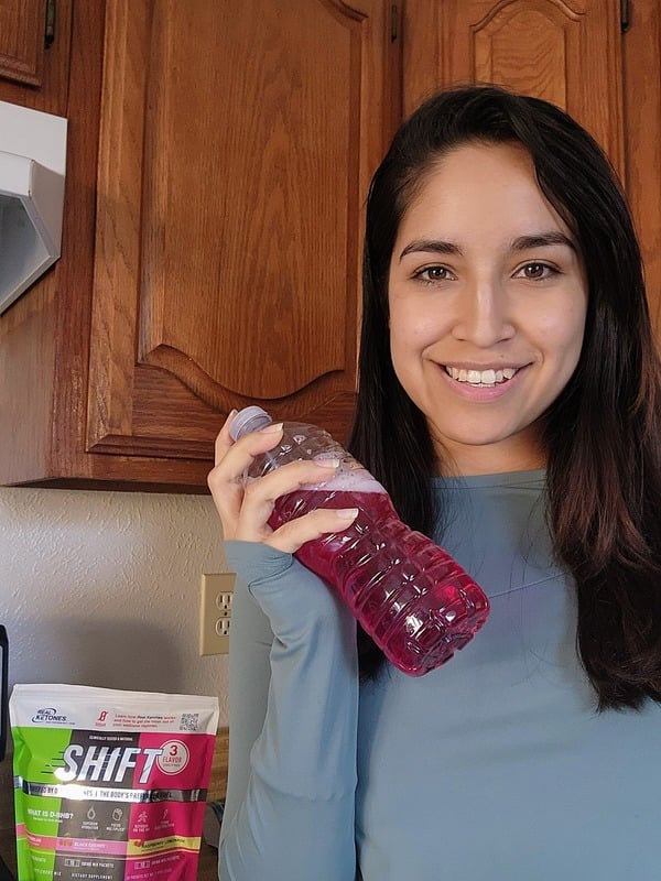 Real Ketones product close-up — UGC by Natalí Zette